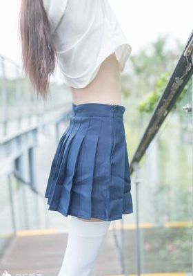 孕婦被高空拋下玻璃瓶砸斷腳趾