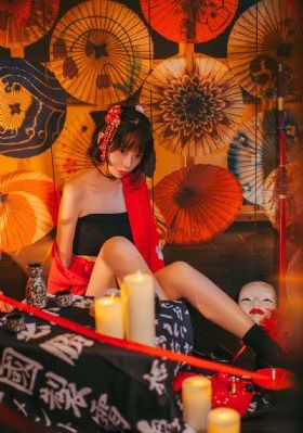 美女扒開腿讓人桶爽
